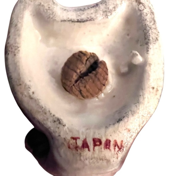 Vintage Ceramic Kissing Skunk Salt & Pepper Shakers Gray & White Kitschy Retro - Picture 9 of 12